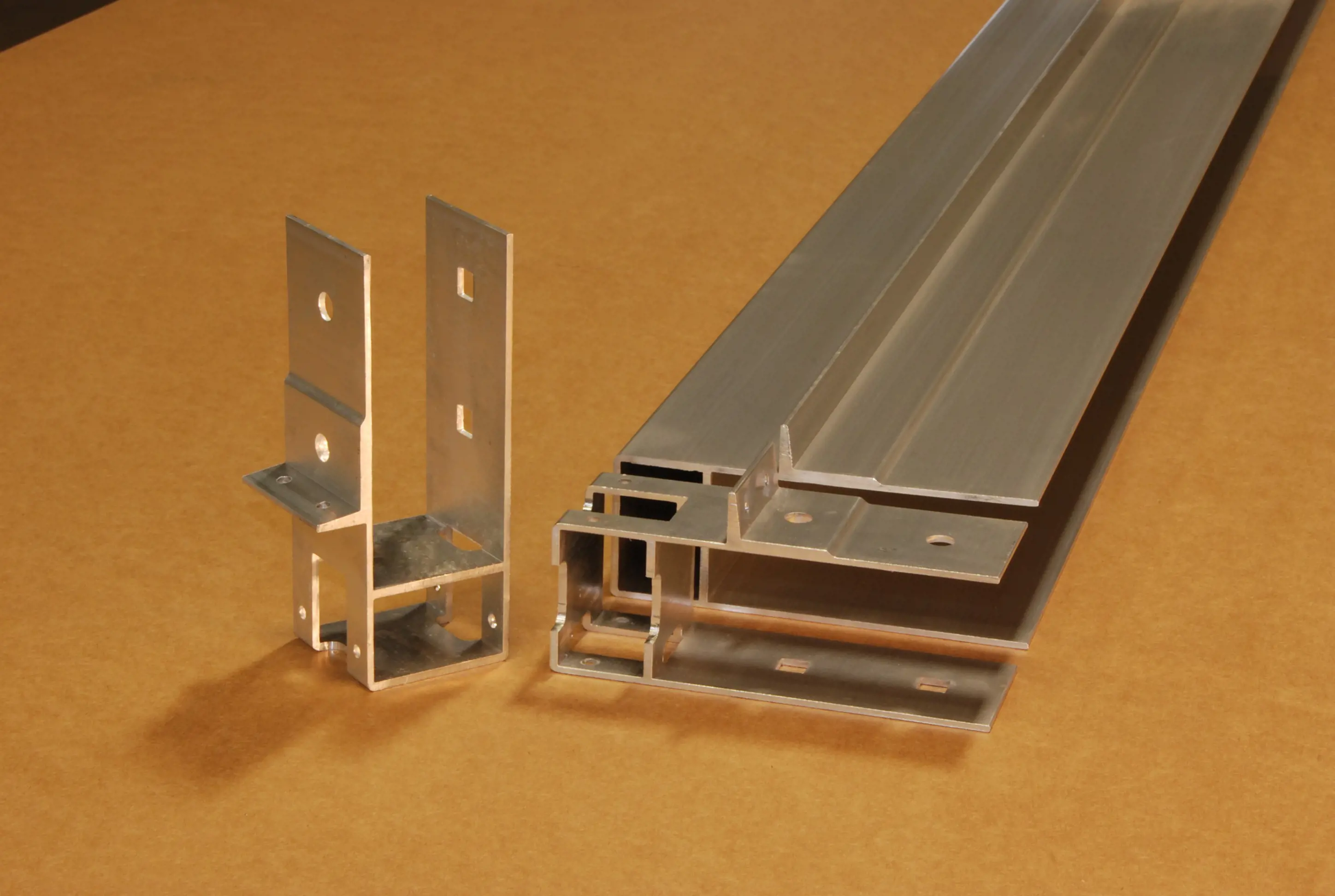 SA2M - Usinage de profilés aluminium extrudés